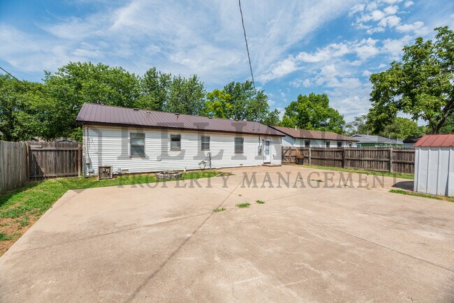 Photo - 4642 S vine Ave Casa