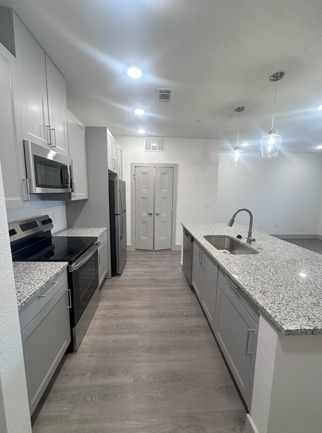 Building Photo - 1570 Heritage Dr Unit 3116