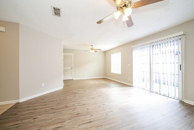 Photo - 8338 Argyle Corners Ct