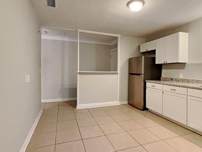 Photo - 3646 Colebrooke Dr