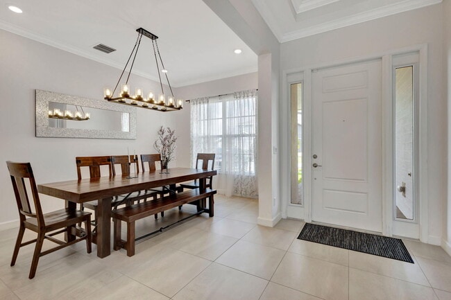 Photo - 870 Hookline Cir