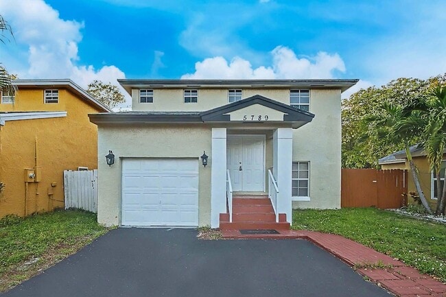 Building Photo - 5789 Woodland Point Dr