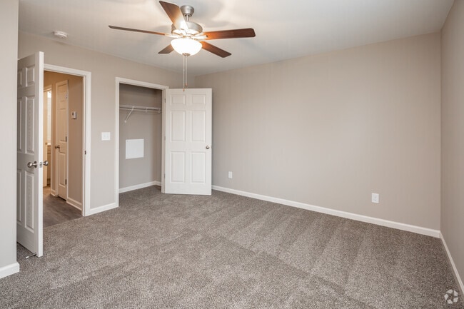 2BR, 1.5BA - 1,050SF - Bedroom