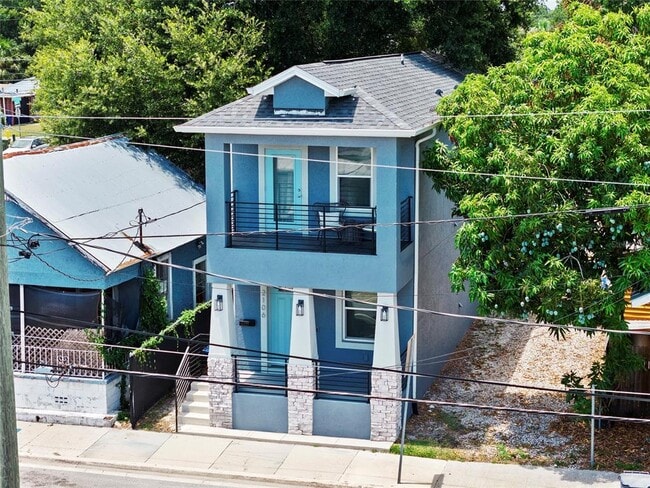 Building Photo - 2106 E 17th Ave