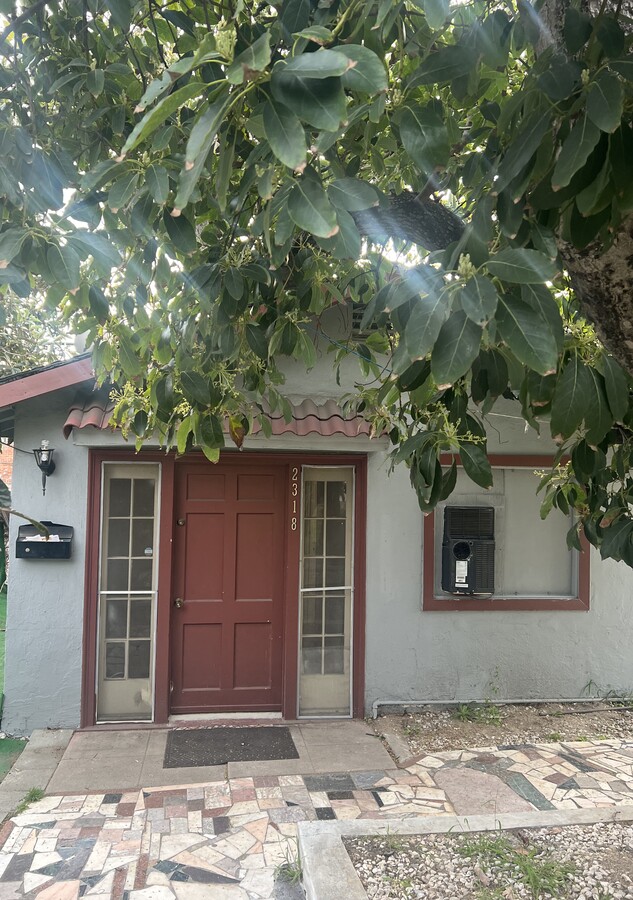 Photo - 2318 Florencita Ave