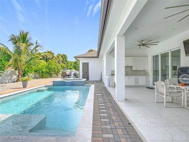 Photo - 1806 41st St SW