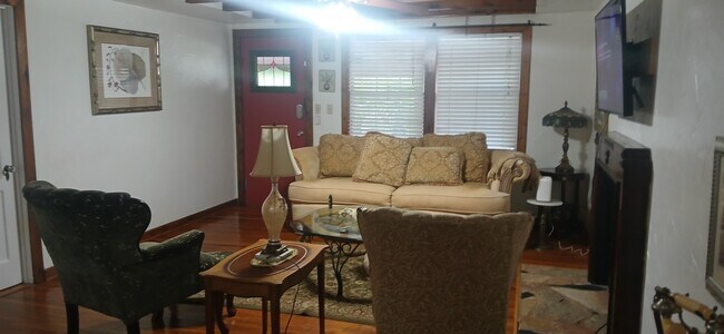 Photo - 1022 Baker Ave