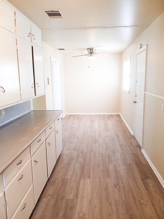 Photo - $0 First Month's Rent / $0 Deposit at Move-in