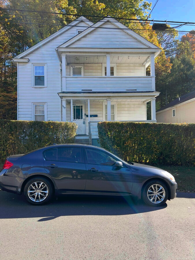 Photo - 117 Golden Hill St