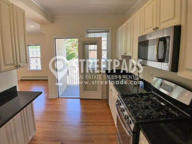 Photo - 65 Langdon St Unidad 12