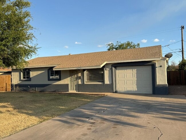 Photo - 3027 W San Miguel Ave