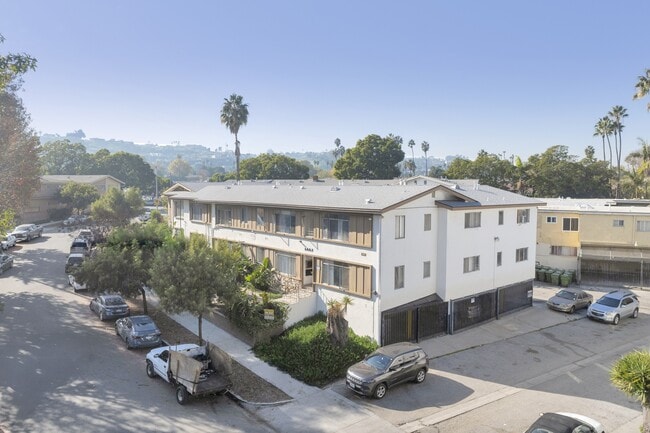 3867 Potomac Ave.