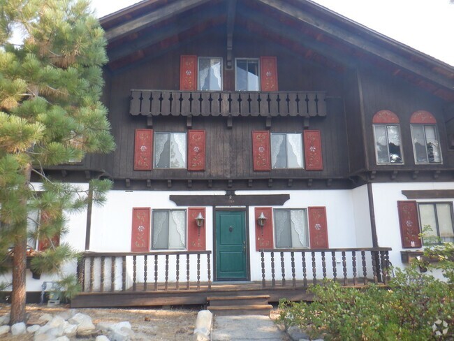 Building Photo - 3 Bedroom, dog upon approval! Rental
