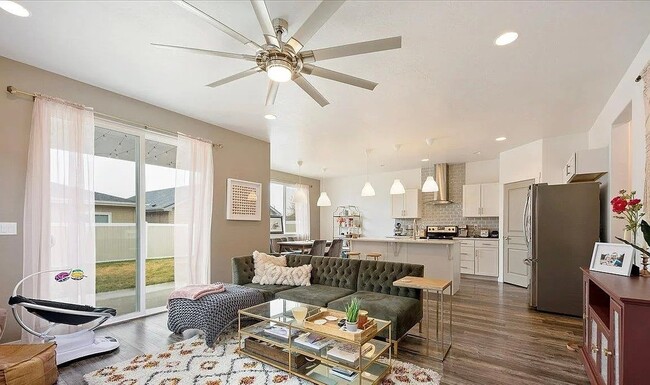 Photo - 2105 W Claira Rd