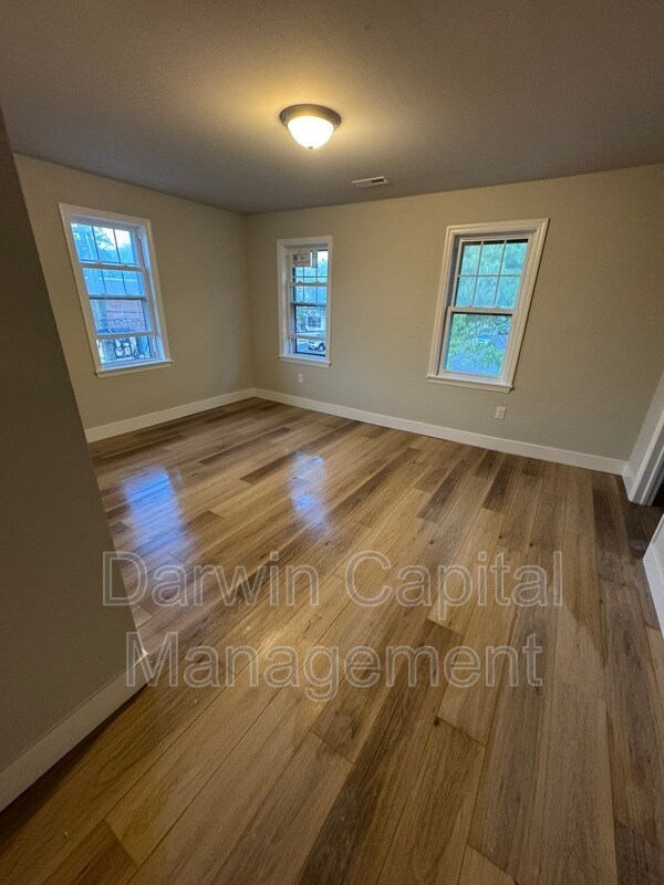 Photo - 166 East Ave