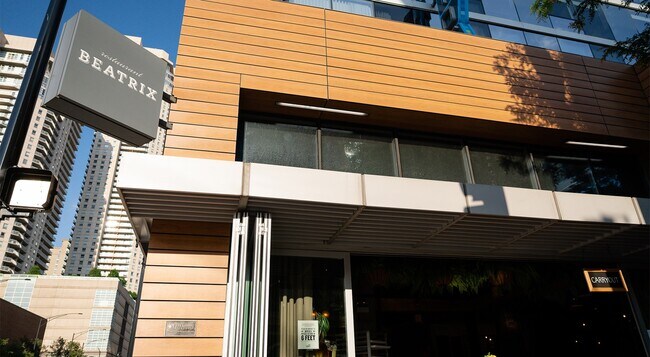 400 N State St Unidad 1-3303