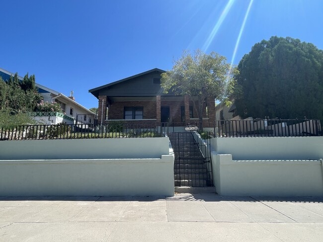 Building Photo - 1518 Lawton Dr Rental