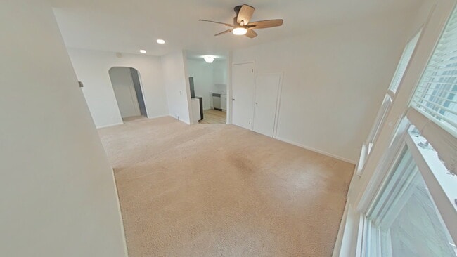Photo - 155 W Lafayette St