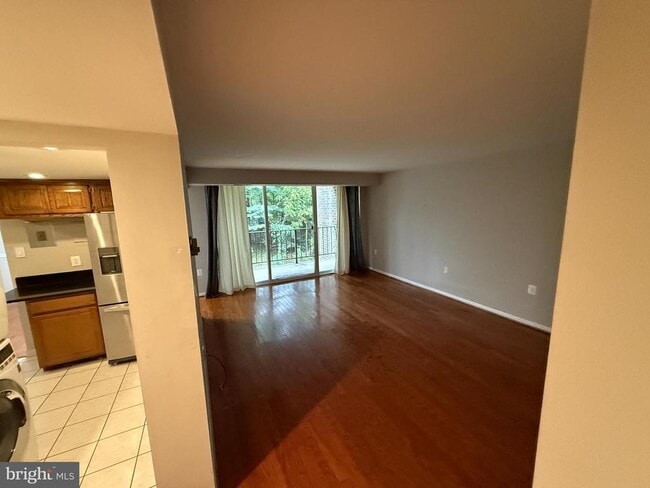 Photo - 1404 Northgate Square Unit 4/12B