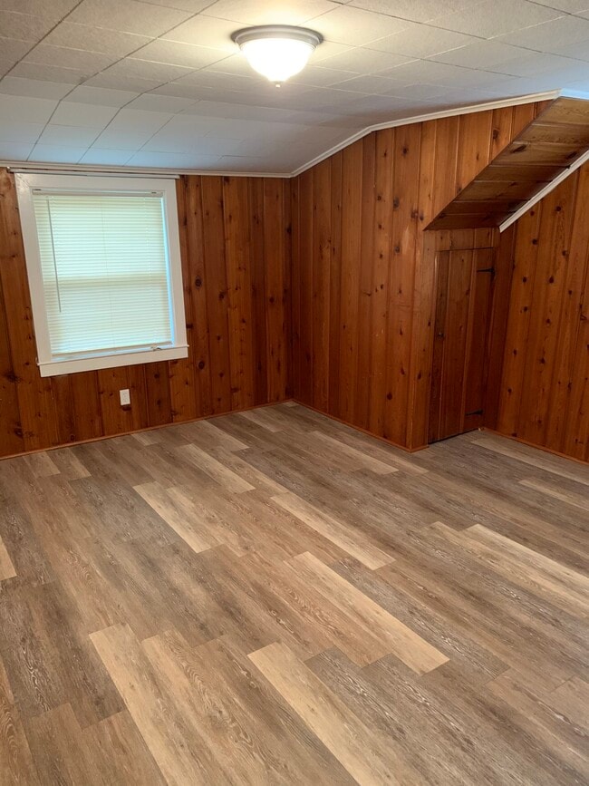 Photo - 2430 Midday St