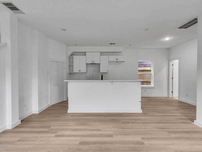 Photo - 8627 Homewood Ln