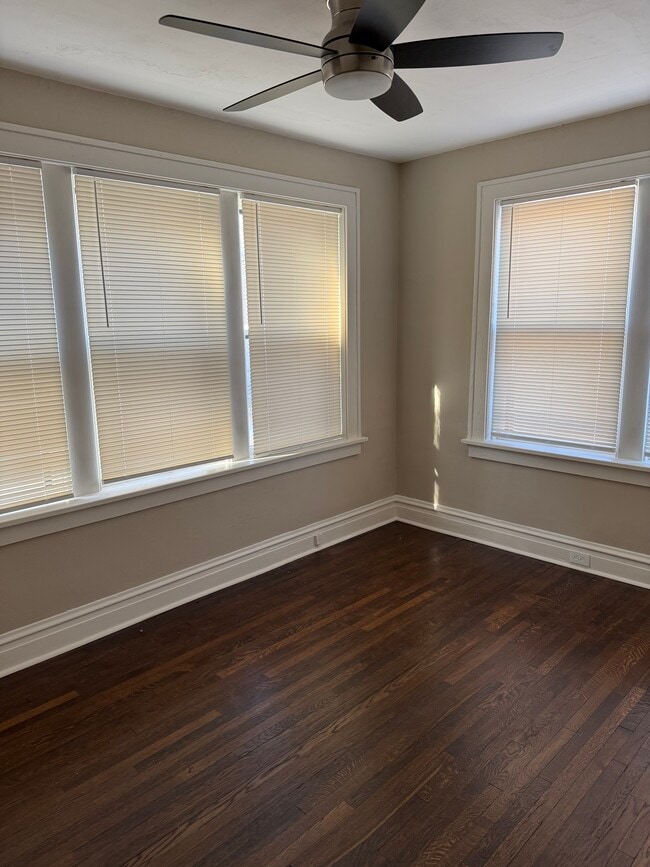 Back Bedroom - 7119 Amherst Ave