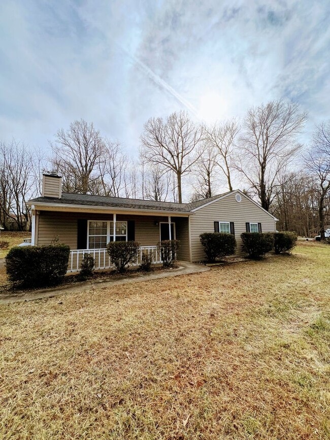 Building Photo - 3 Bedroom Home in Campbell County