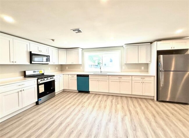 Building Photo - 83 Power Rd Unit 3