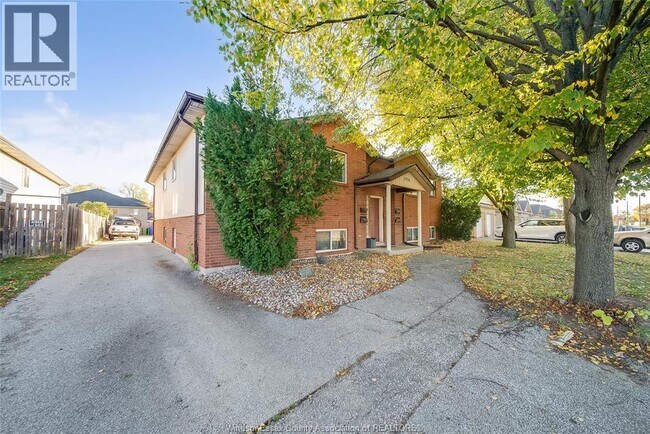 Photo - 1970 Daytona Ave