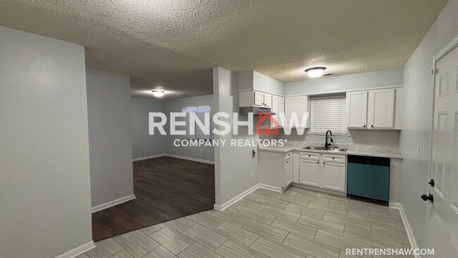 Photo - 1532 Silver St