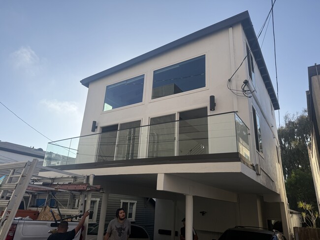 Photo - 24 20th Ave Unidad Loft