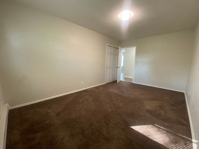 4988 Bluff City Hwy Unit 02