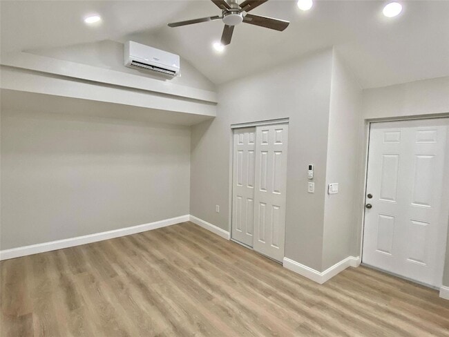 Photo - 426 S L St