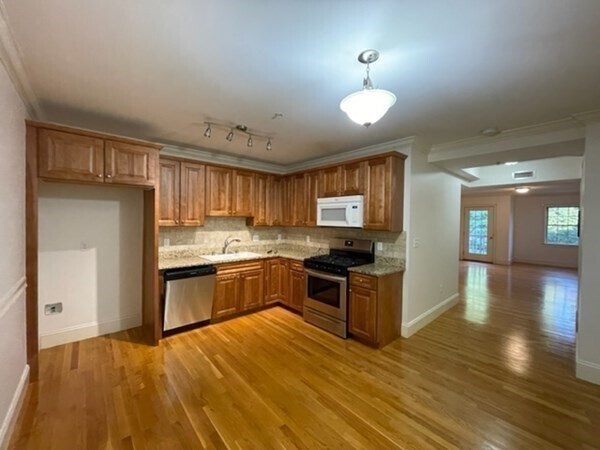 Photo - 255 Winter St Unit 304