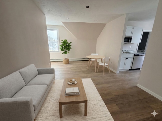 Building Photo - Shippee Unit 4