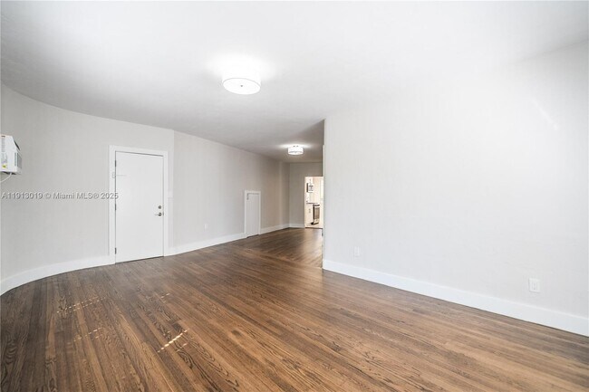 Photo - 2416 Flamingo Dr Unit 1