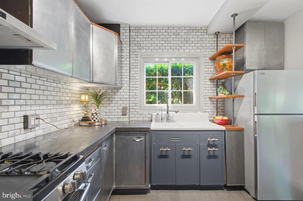 Photo - 3712 Valley Dr