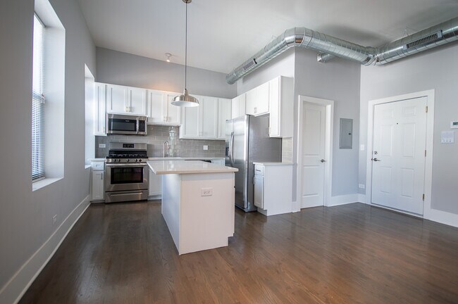 Photo - 1044 W 18th St Unit 3F