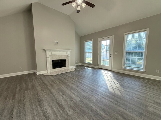 Photo - 1003 Moss Creek Cir