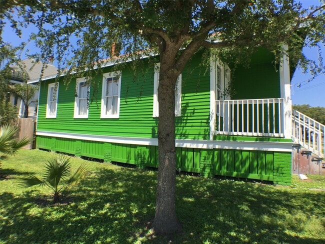 Photo - 3828 Avenue M 1/2