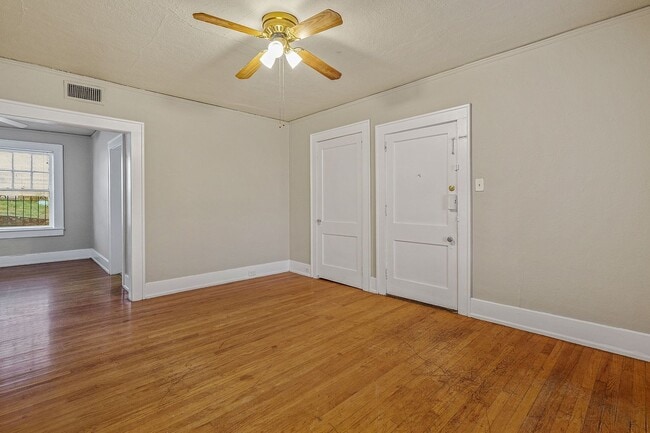 Photo - Highland Court