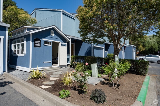 Walkham Townhomes