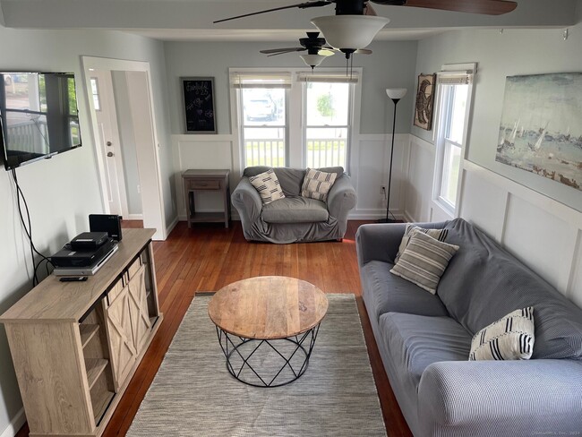 Photo - 799 Rowland Rd