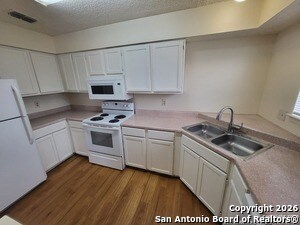 6316 Cambridge Dr