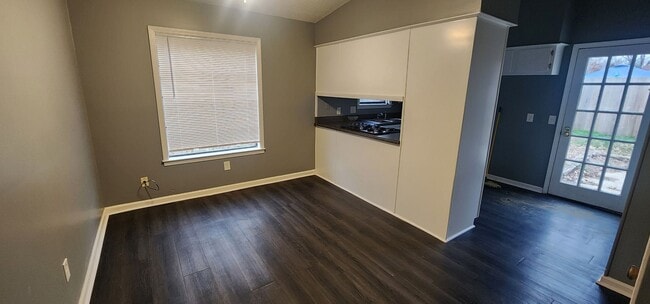 Photo - 1007 N Roselawn Dr