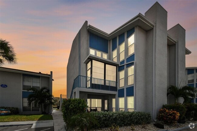 Building Photo - 315 Medallion Blvd Unit E Rental