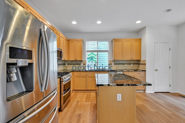 Photo - 4 Bed 2.5 Bath Single-family House Available for Rent!