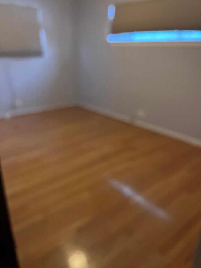 Photo - 8933 Ewing Ave Unit G