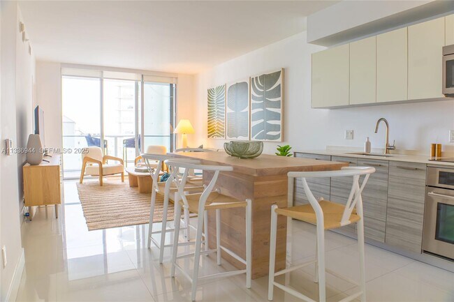 Photo - 1300 Brickell Bay Dr Unit 1608