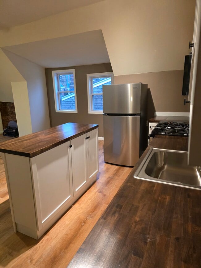 Photo - 5487 Hays St Unidad 3